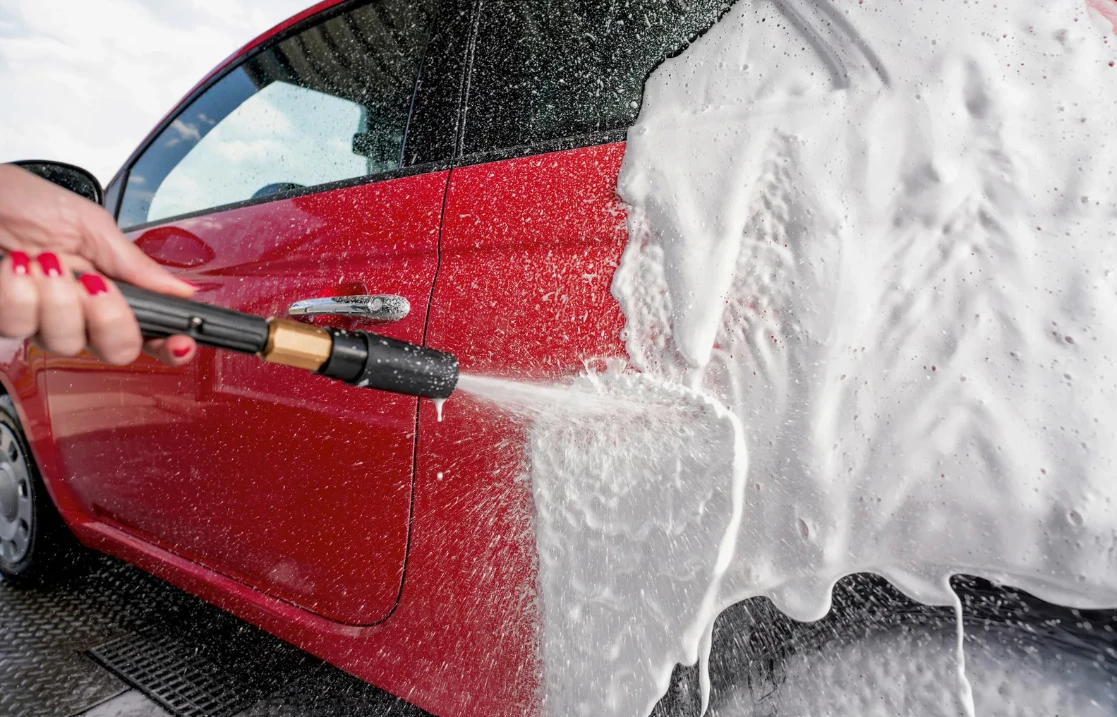 Пена на автомобиле